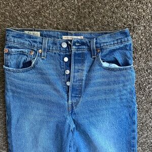 Levi's Classic Ribcage Straight Anklw Bkue Denim Jeans, Size 28
